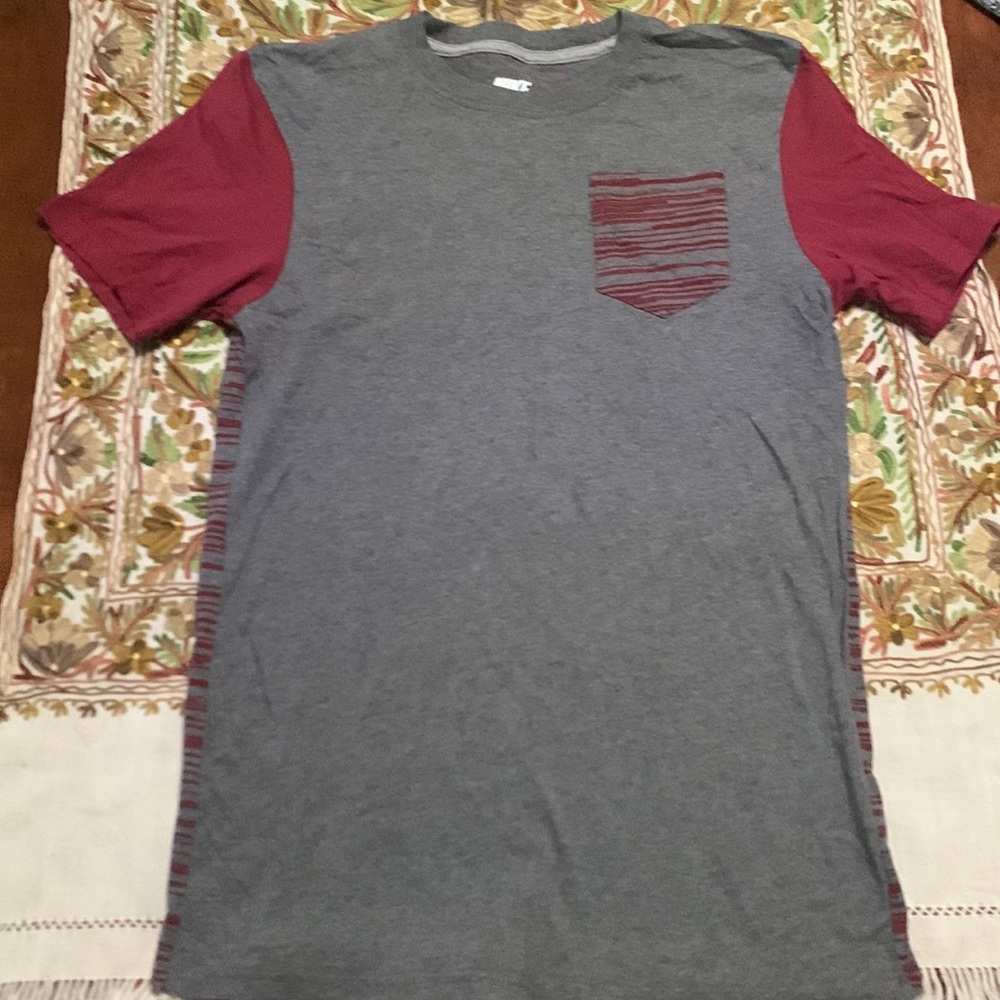 Nike t shirt maroon and gray shirt sleeve medium
